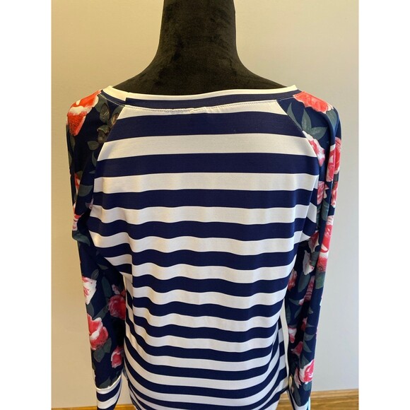 Fashion Blouse Size ? Medium Wide Navy & White Stripes Floral Sleeves Unique Top - Picture 5 of 9